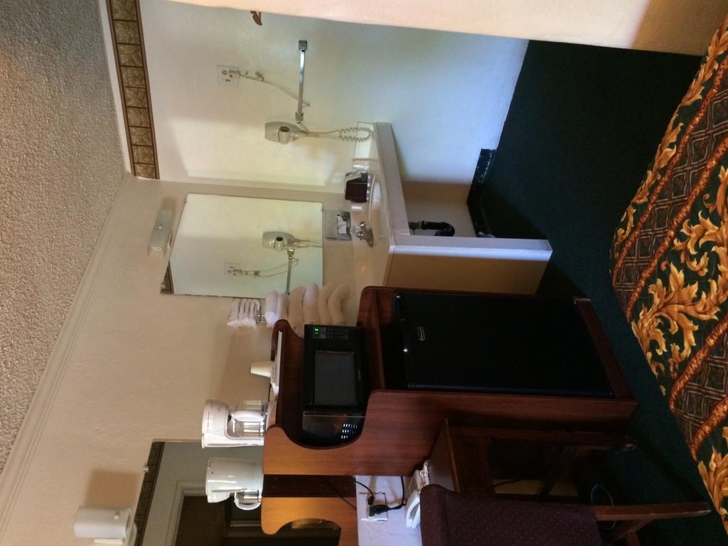 Sanger Townhouse Motel المظهر الخارجي الصورة