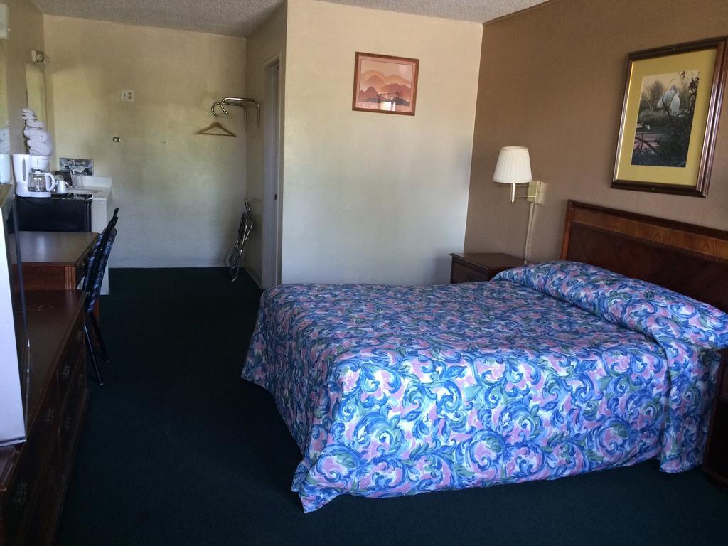Sanger Townhouse Motel الغرفة الصورة